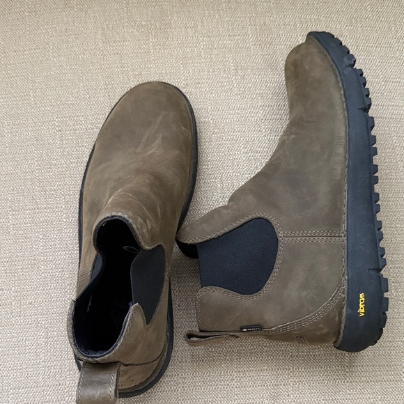 Danner Vibram Men's Tan Ankle Boots - Picture 1 of 8